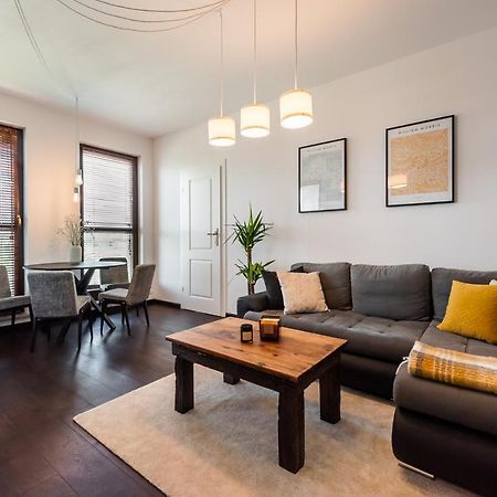 Ochota De Luxe Apartment วอร์ซอ ภายนอก รูปภาพ