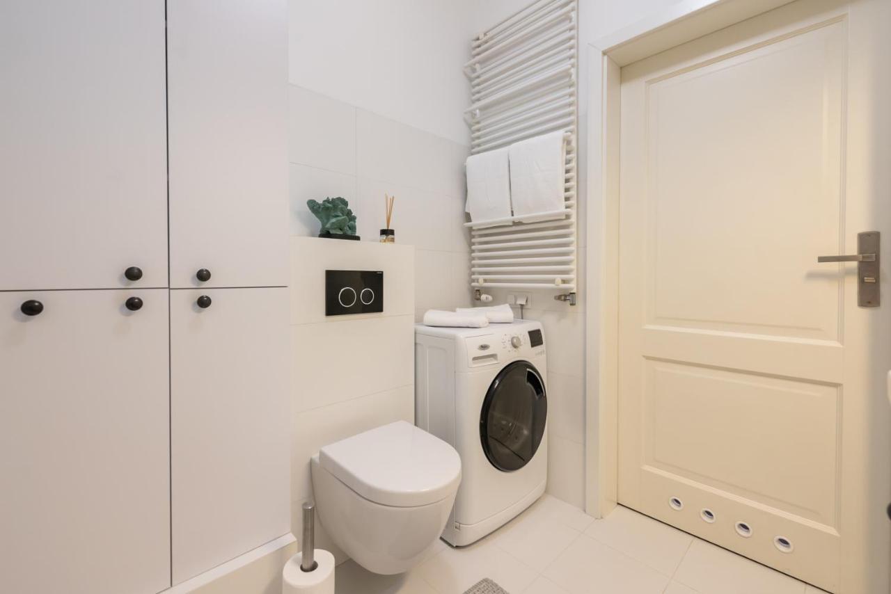 Ochota De Luxe Apartment วอร์ซอ ภายนอก รูปภาพ